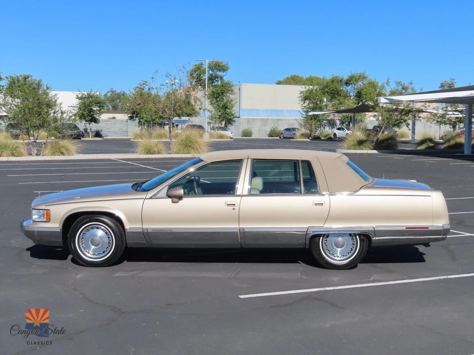 1994 Cadillac Fleetwood - Image 8 of 21