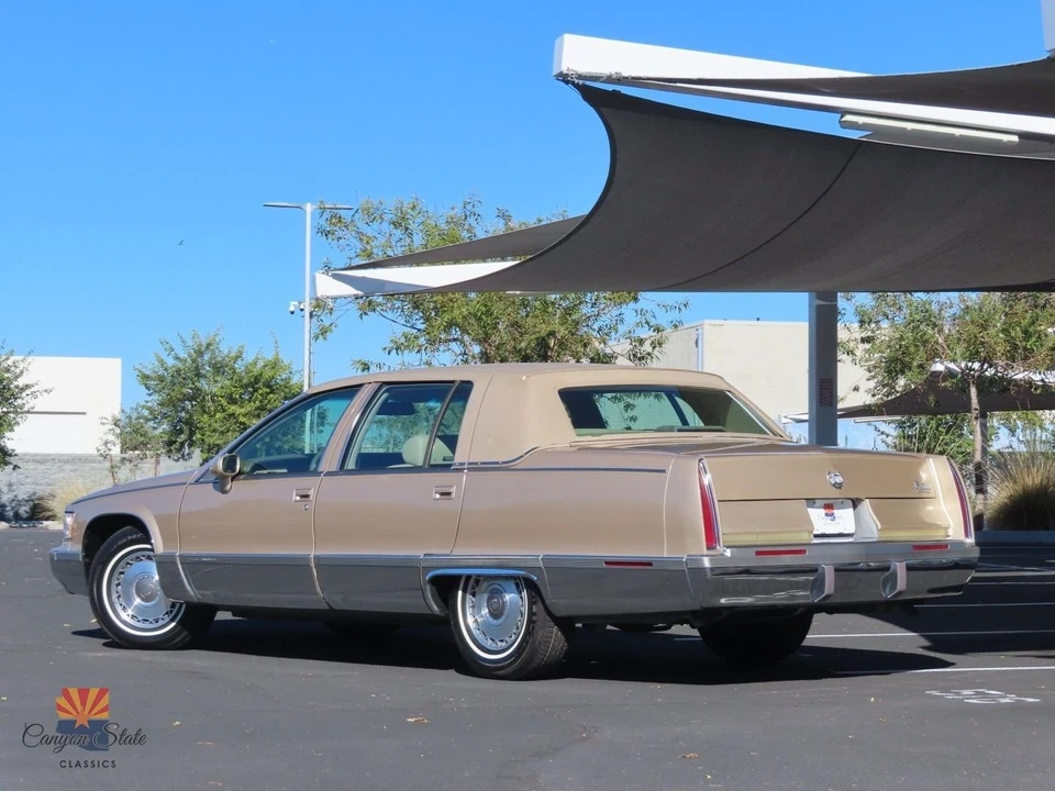 1994 Cadillac Fleetwood - Image 2 of 21