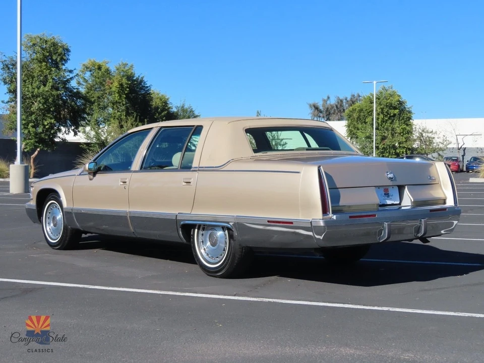 1994 Cadillac Fleetwood - Image 11 of 21