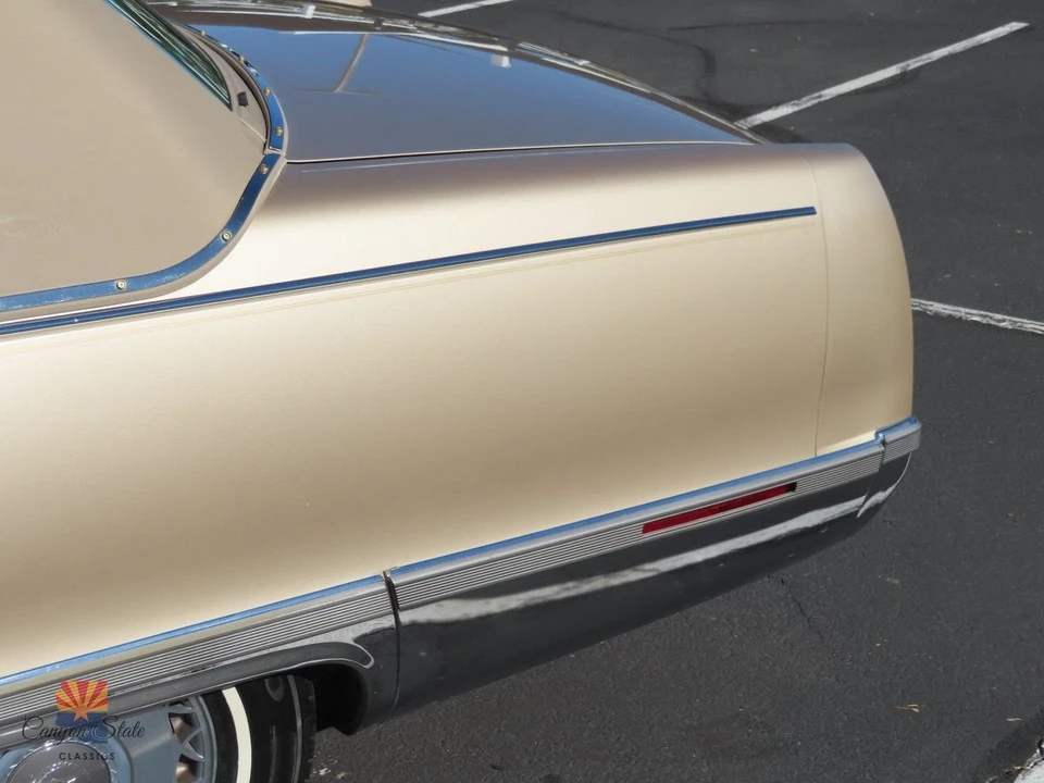 1994 Cadillac Fleetwood - Image 14 of 21