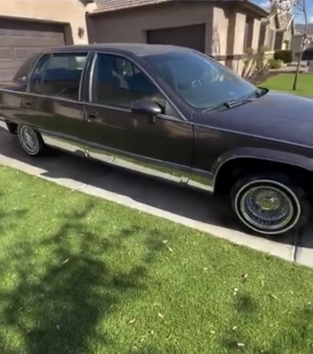 1994 Cadillac Fleetwood - Image 12 of 13