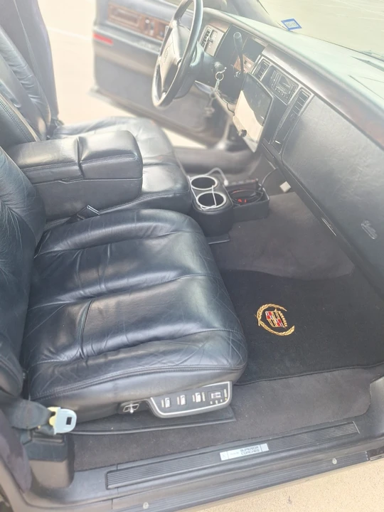 1994 Cadillac Fleetwood - Image 14 of 21