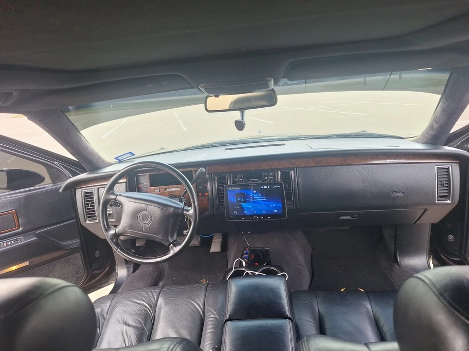 1994 Cadillac Fleetwood - Image 15 of 21