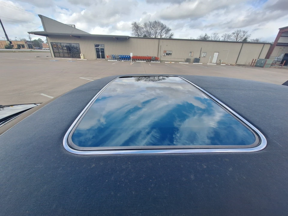 1994 Cadillac Fleetwood - Image 19 of 21