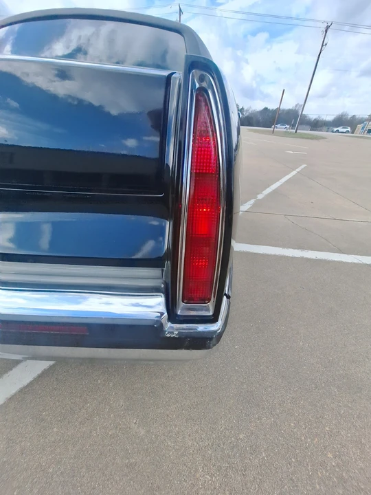 1994 Cadillac Fleetwood - Image 6 of 21