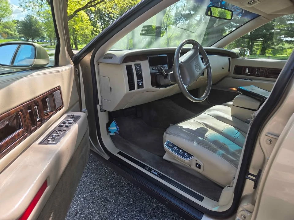 1994 Cadillac Fleetwood - Image 3 of 9