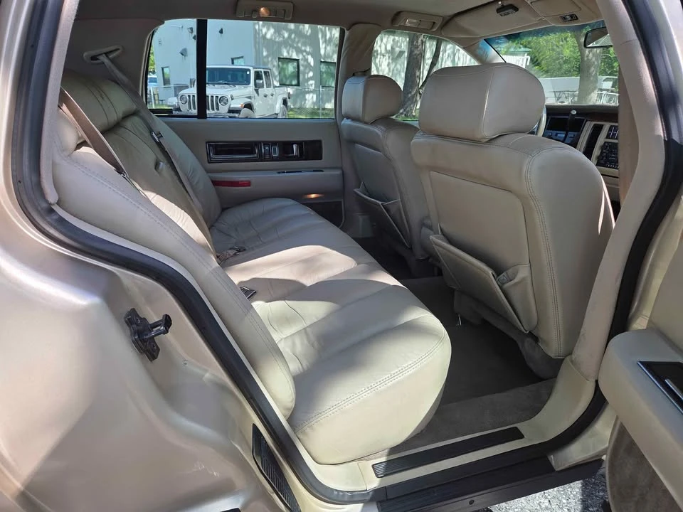 1994 Cadillac Fleetwood - Image 5 of 9