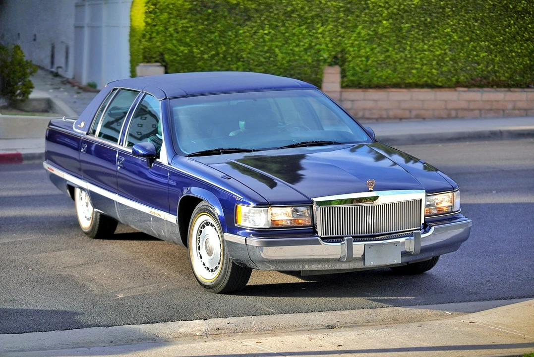 1994 Cadillac Fleetwood - Image 18 of 31