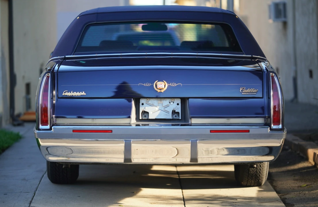 1994 Cadillac Fleetwood - Image 11 of 31