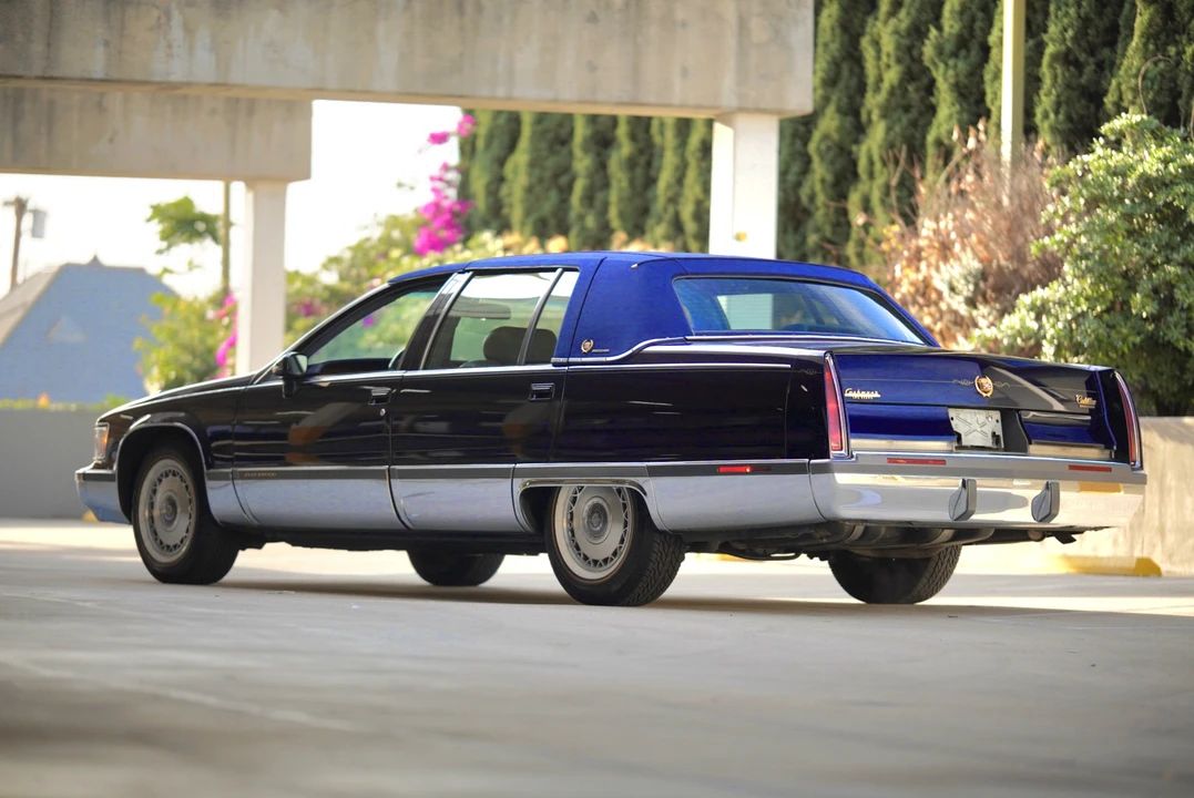 1994 Cadillac Fleetwood - Image 7 of 31