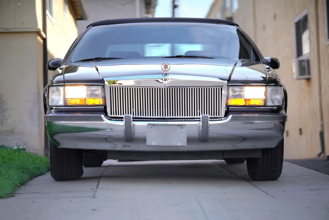 1994 Cadillac Fleetwood - Image 25 of 31