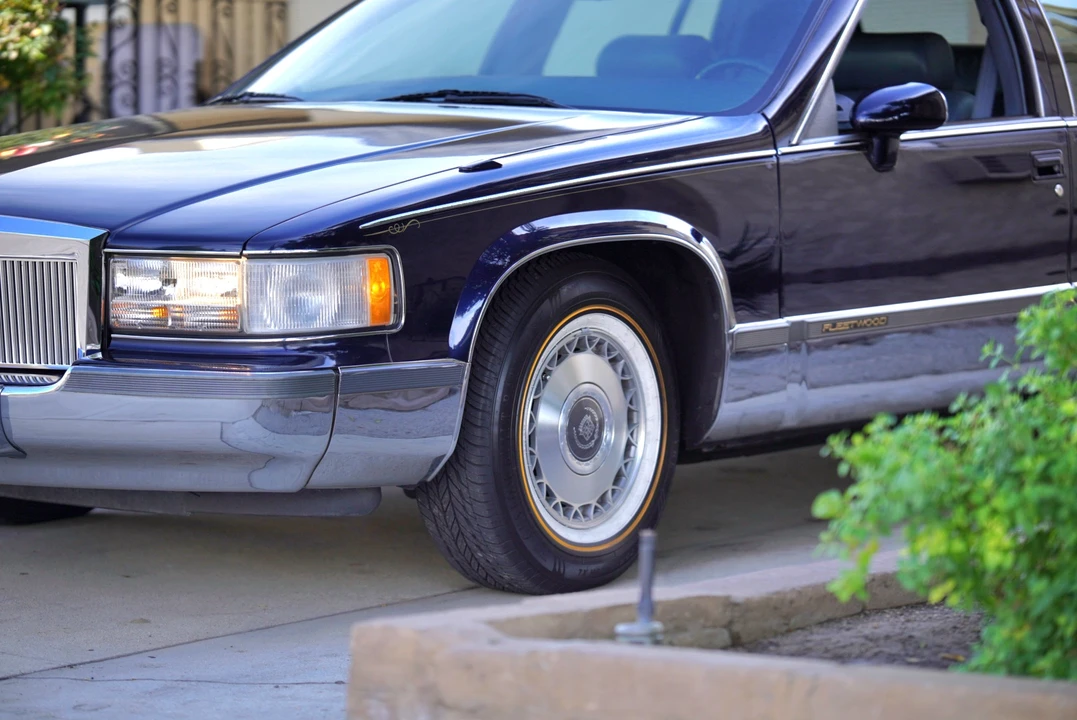 1994 Cadillac Fleetwood - Image 30 of 31