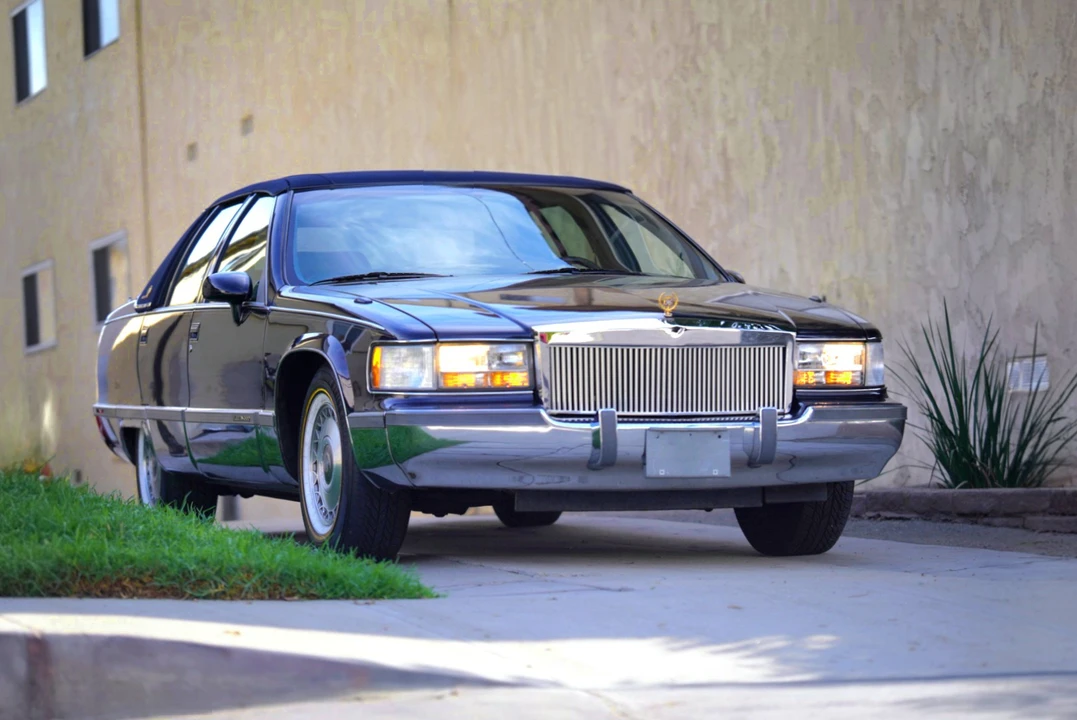 1994 Cadillac Fleetwood - Image 16 of 31