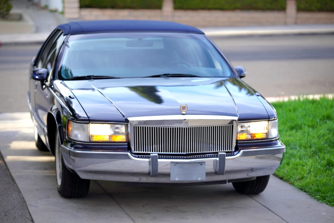 1994 Cadillac Fleetwood - Image 21 of 31