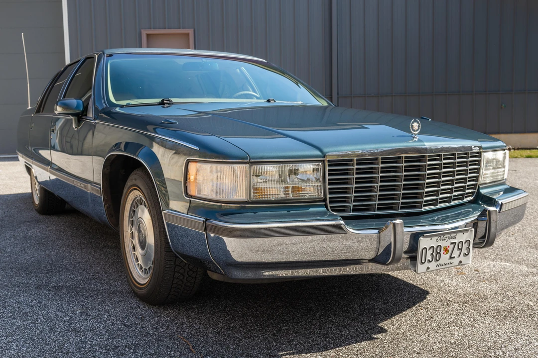 1994 Cadillac Fleetwood - Image 19 of 31