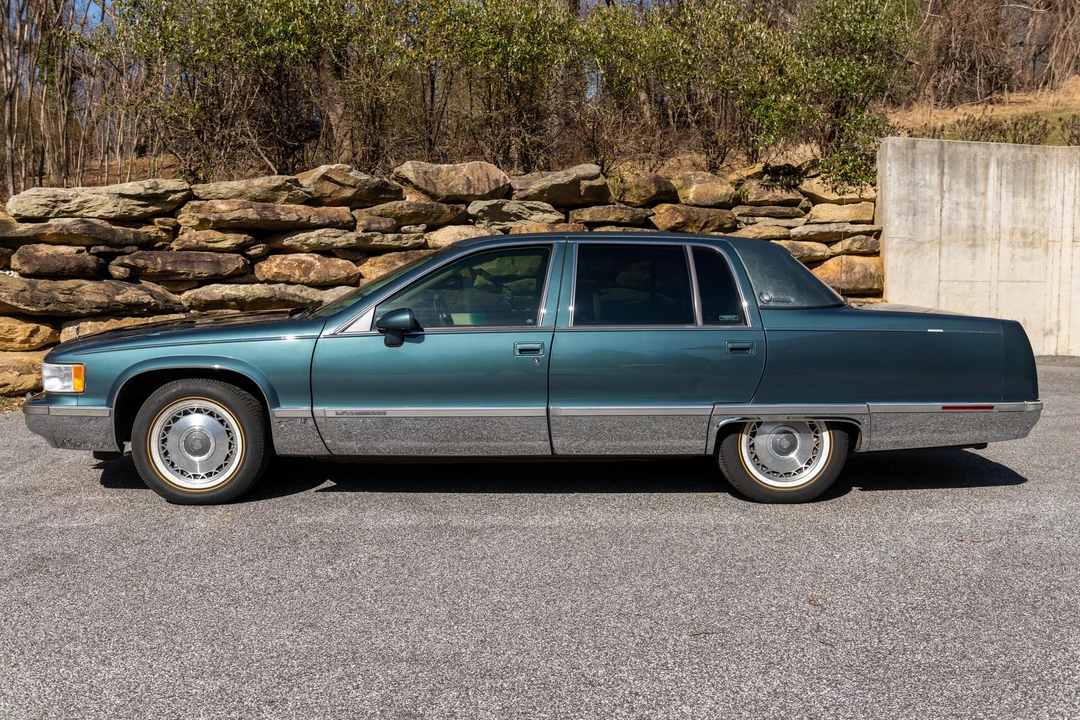 1994 Cadillac Fleetwood - Image 8 of 31
