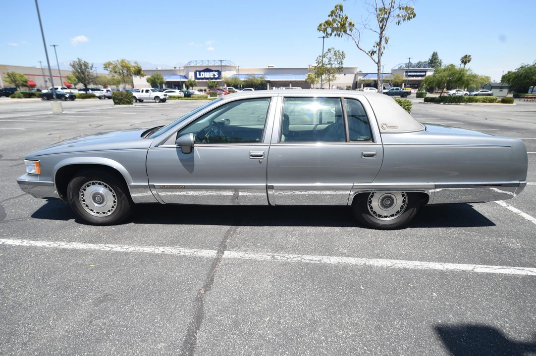 1994 Cadillac Fleetwood - Image 7 of 31