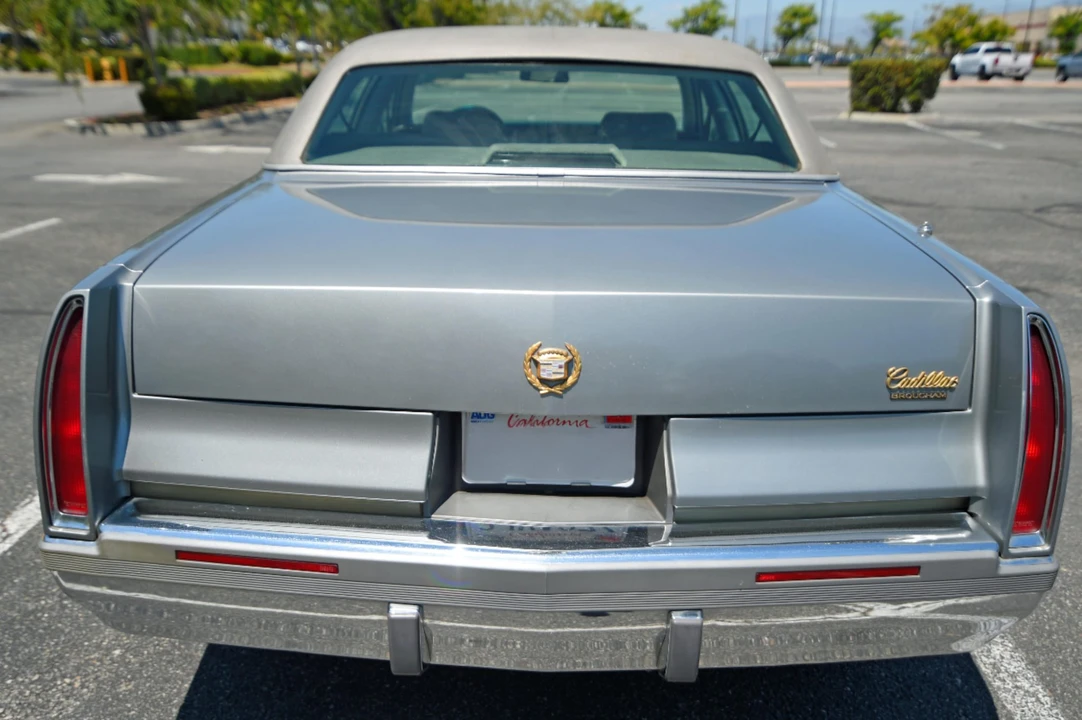 1994 Cadillac Fleetwood - Image 10 of 31