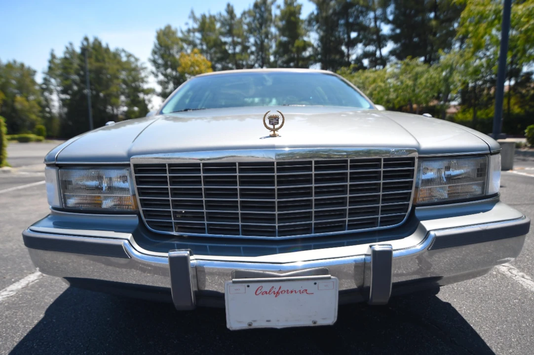 1994 Cadillac Fleetwood - Image 5 of 31
