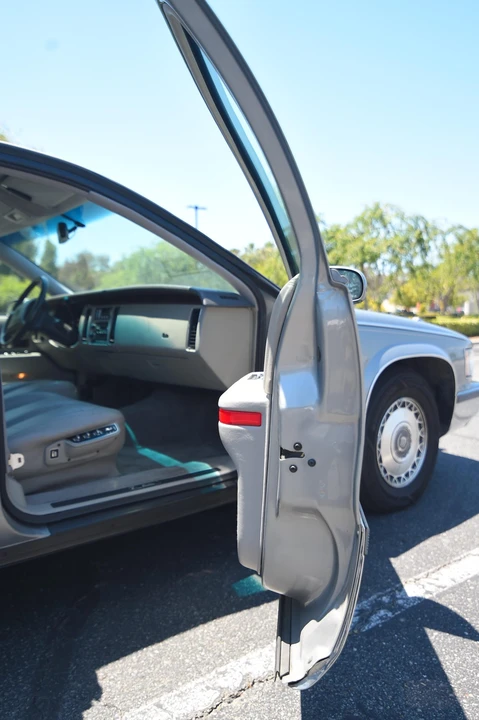 1994 Cadillac Fleetwood - Image 30 of 31