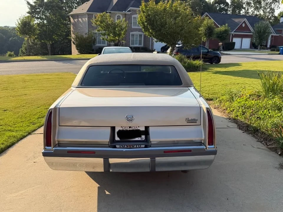 1994 Cadillac Fleetwood - Image 2 of 12
