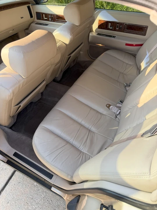 1994 Cadillac Fleetwood - Image 6 of 12