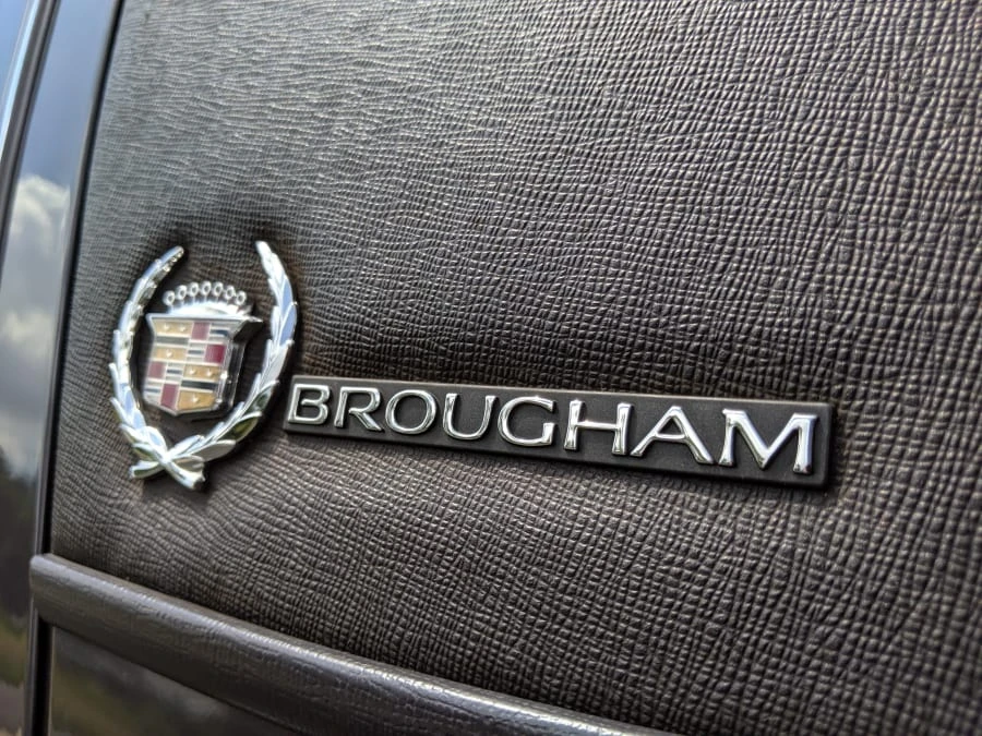 1994 Cadillac Fleetwood - Image 10 of 11