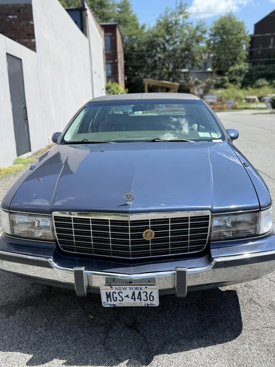1994 Cadillac Fleetwood - Image 4 of 30