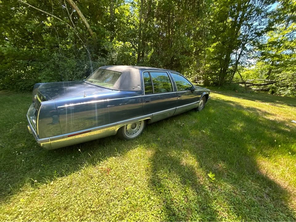 1994 Cadillac Fleetwood - Image 25 of 30