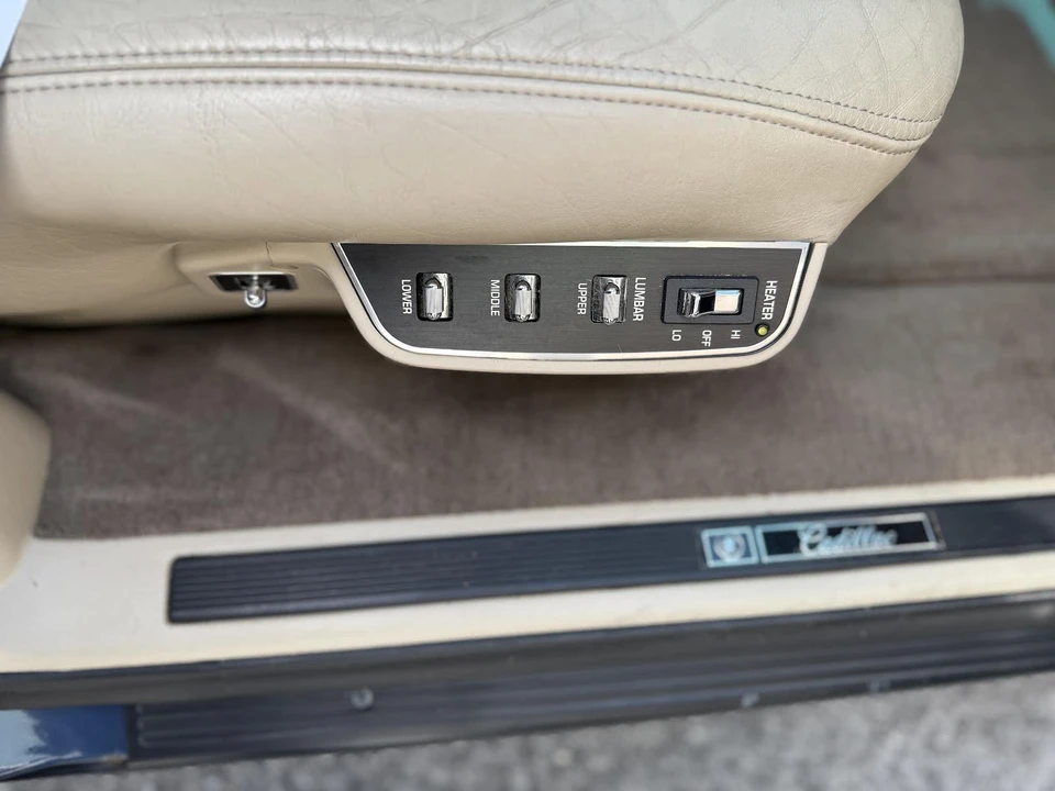 1994 Cadillac Fleetwood - Image 2 of 30