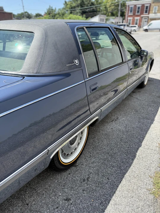 1994 Cadillac Fleetwood - Image 13 of 30
