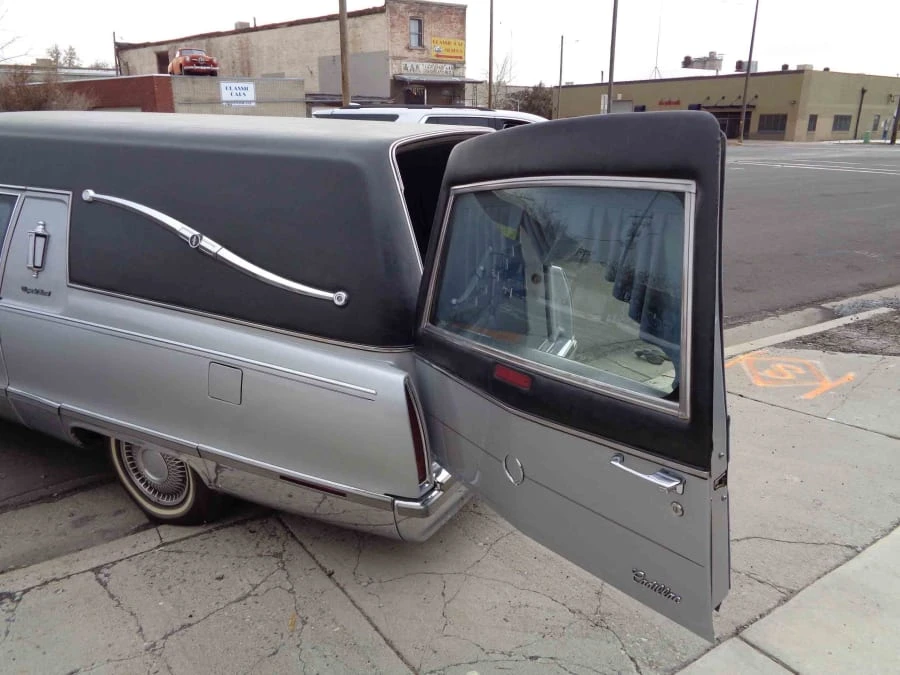 1994 Cadillac Fleetwood - Image 13 of 31
