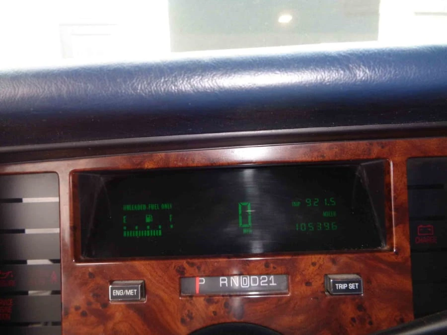 1994 Cadillac Fleetwood - Image 14 of 31