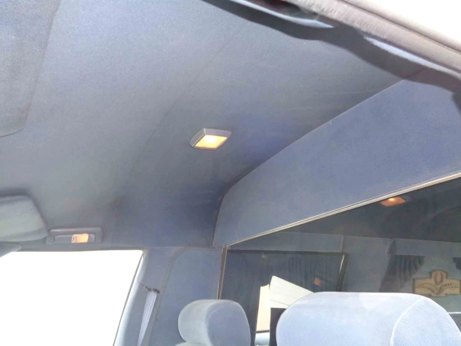 1994 Cadillac Fleetwood - Image 15 of 31