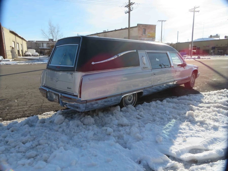 1994 Cadillac Fleetwood - Image 18 of 31