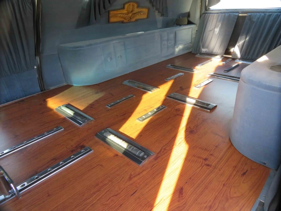 1994 Cadillac Fleetwood - Image 26 of 31