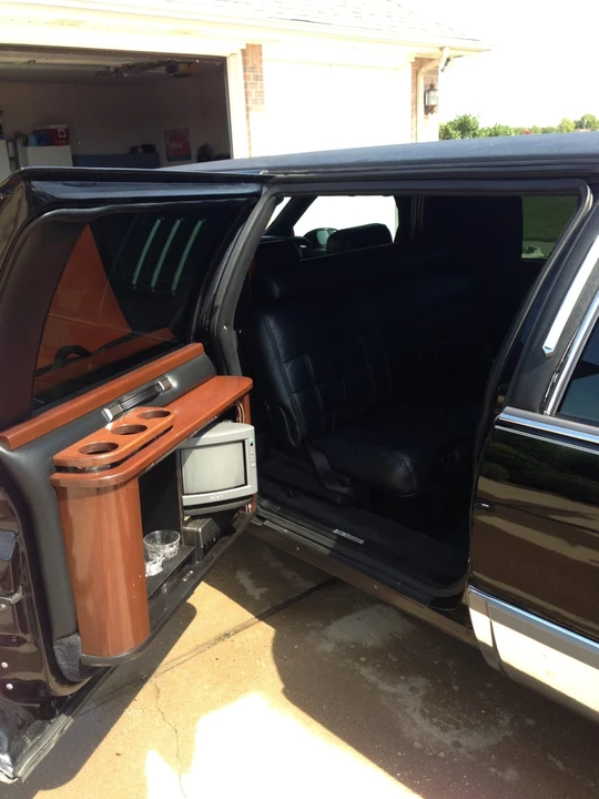 1994 Cadillac Fleetwood - Image 5 of 8