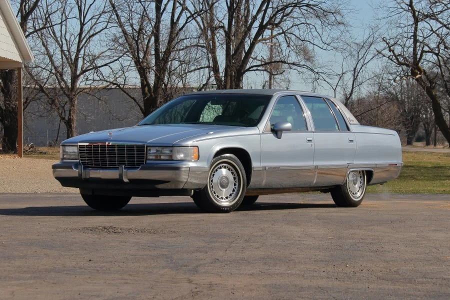 1994 Cadillac Fleetwood - Image 9 of 31