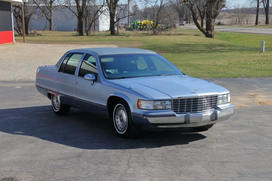 1994 Cadillac Fleetwood - Image 13 of 31