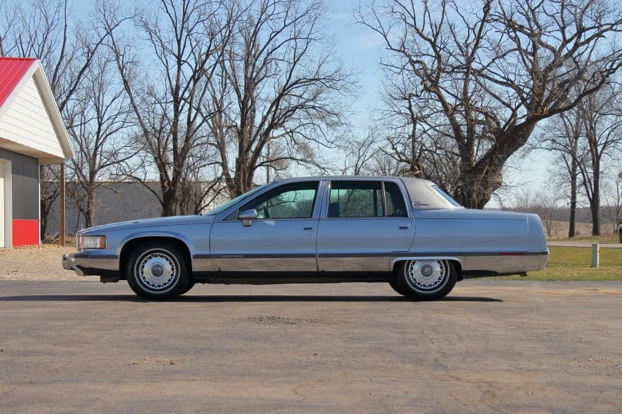 1994 Cadillac Fleetwood - Image 15 of 31