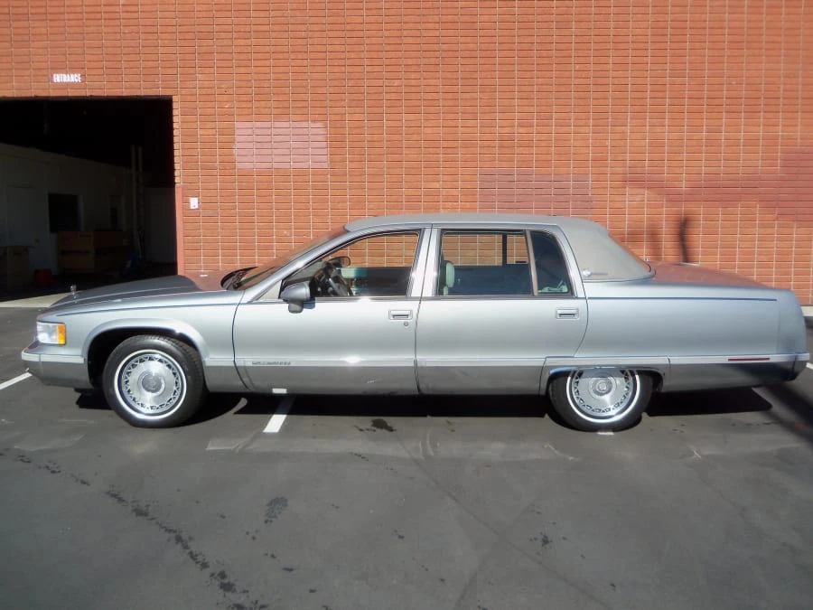 1994 Cadillac Fleetwood - Image 2 of 8