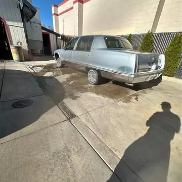 1994 Cadillac Fleetwood Sedan 4D