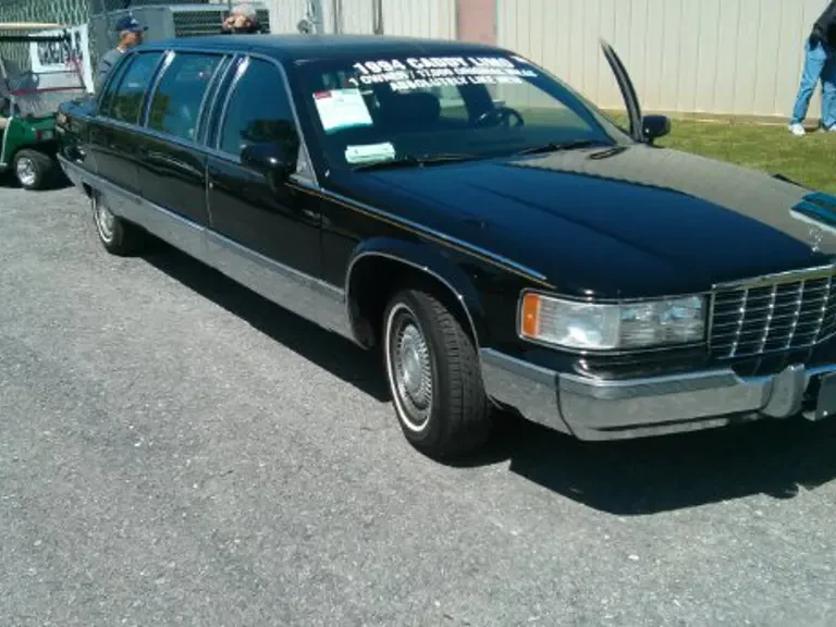 1994 Cadillac Fleetwood - Image 2 of 2