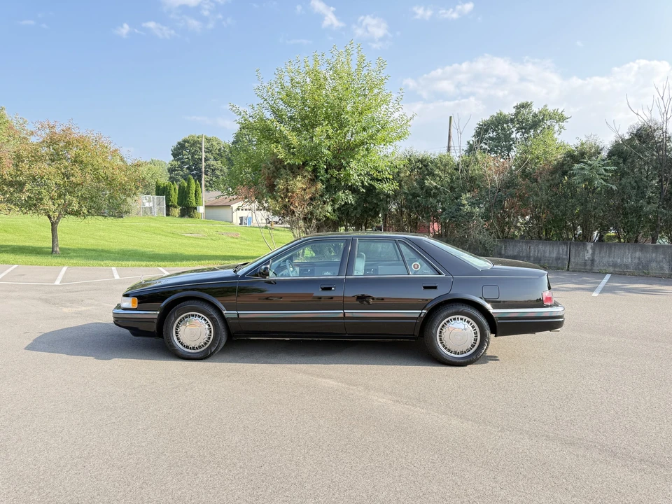 1994 Cadillac Seville - Image 2 of 31