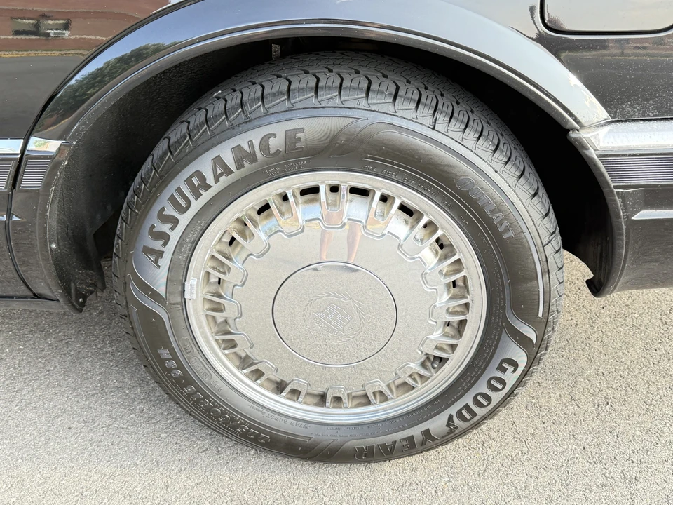 1994 Cadillac Seville - Image 29 of 31
