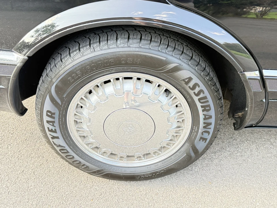1994 Cadillac Seville - Image 30 of 31