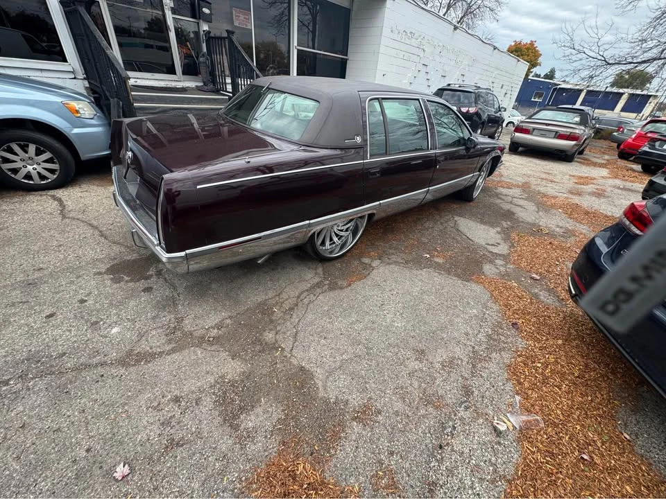 1994 Cadillac Brougham - Image 5 of 13