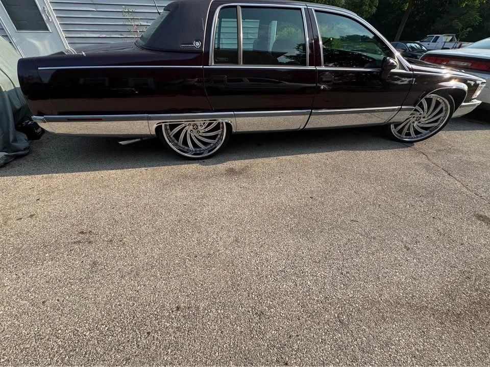 1994 Cadillac Brougham - Image 12 of 13