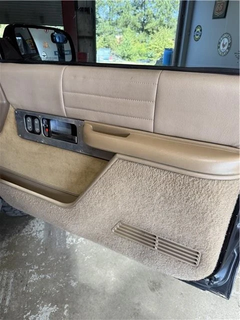 1994 Chevrolet C/K 4th Gen - Image 6 of 10