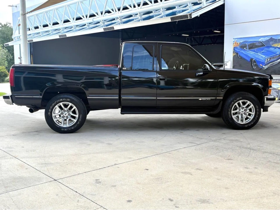 1994 Chevrolet C/K 4th Gen - Image 5 of 31